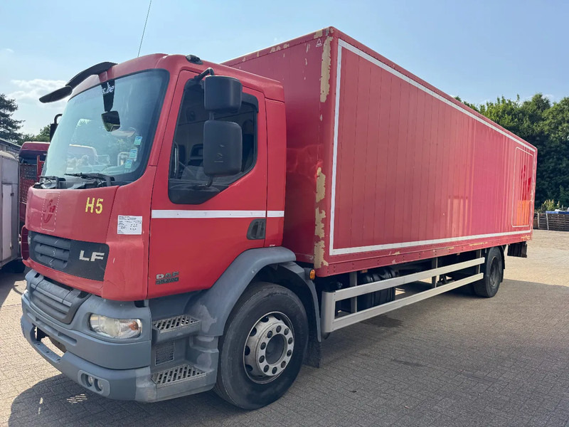DAF LF 55.220 **MANUAL GEARBOX-EURO 4** - Autocarro furgonato: foto 1 DAF LF 55.220 **MANUAL GEARBOX-EURO 4** - Autocarro furgonato: foto 1