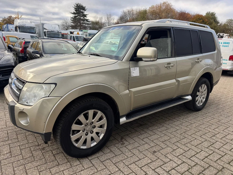 Mitsubishi Pajero **3200TD-AUTOMAAT-AC-TOPSHAPE-LICHTE VRACHT** - Furgone: foto 1 Mitsubishi Pajero **3200TD-AUTOMAAT-AC-TOPSHAPE-LICHTE VRACHT** - Furgone: foto 1