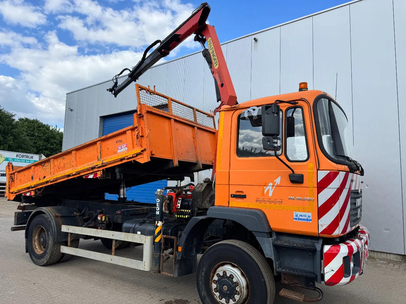 MAN ME 18.250 4X4 **4X4-TIPPER+PALFINGER PK7501-BELGIAN TRUCK** - Autocarro ribaltabile, Camion con gru: foto 1 MAN ME 18.250 4X4 **4X4-TIPPER+PALFINGER PK7501-BELGIAN TRUCK** - Autocarro ribaltabile, Camion con gru: foto 1