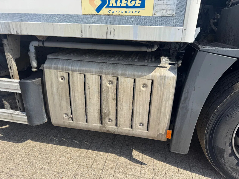 Mercedes-Benz Antos 1827 **BLUETEC 6-FRENCH TRUCK-8,70L BOX** - Autocarro frigorifero: foto 4 Mercedes-Benz Antos 1827 **BLUETEC 6-FRENCH TRUCK-8,70L BOX** - Autocarro frigorifero: foto 4
