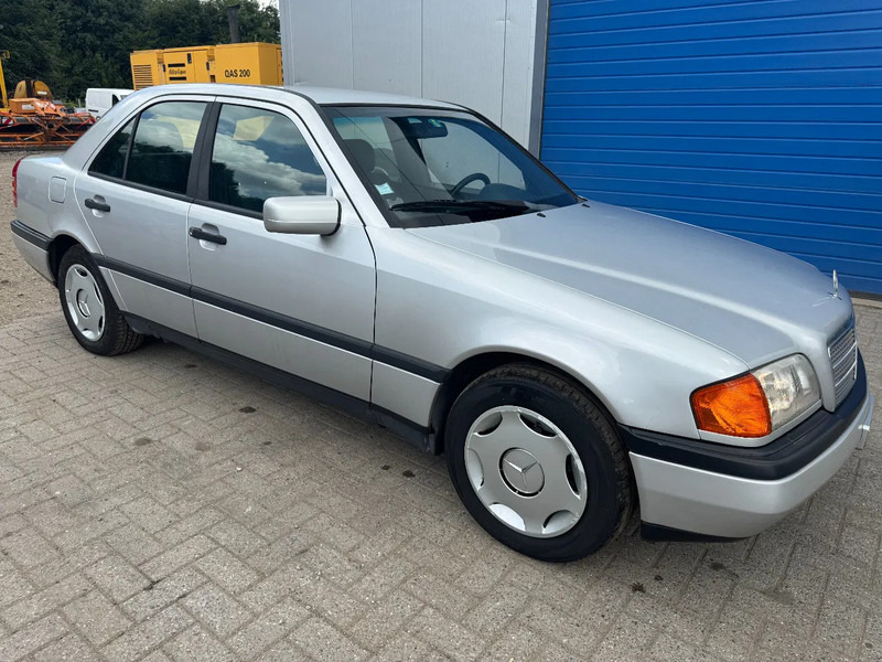Mercedes-Benz C-Klasse **C250DIESEL+AIRCO** - Berlina: foto 3 Mercedes-Benz C-Klasse **C250DIESEL+AIRCO** - Berlina: foto 3