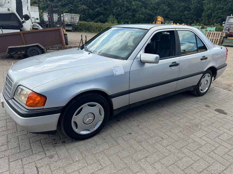Mercedes-Benz C-Klasse **C250DIESEL+AIRCO** - Berlina: foto 1 Mercedes-Benz C-Klasse **C250DIESEL+AIRCO** - Berlina: foto 1
