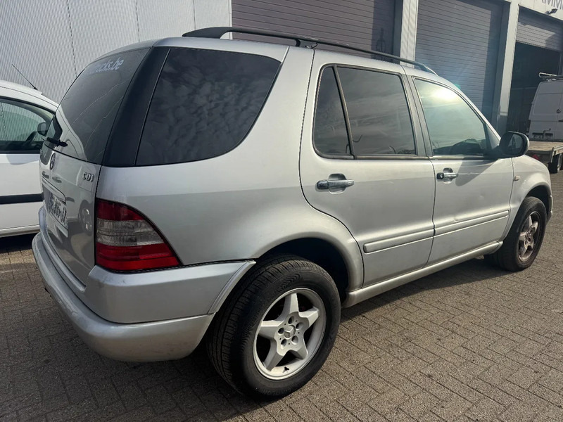 Mercedes-Benz M-Klasse ML **270CDI-AIRCO-FRENCH CAR** - SUV/ Fuoristrada: foto 4 Mercedes-Benz M-Klasse ML **270CDI-AIRCO-FRENCH CAR** - SUV/ Fuoristrada: foto 4