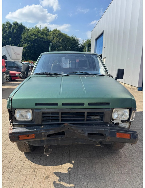 Nissan King-cab **DIESEL-4X4** - Autovettura: foto 2 Nissan King-cab **DIESEL-4X4** - Autovettura: foto 2