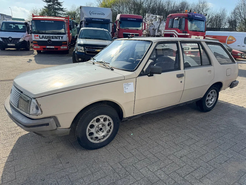 Renault 18 **ESSENCE-PETROL** - Station wagon: foto 1 Renault 18 **ESSENCE-PETROL** - Station wagon: foto 1