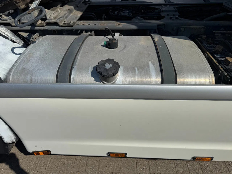 DAF XF 105.460 **EURO 5-RETARDER** - Trattore stradale: foto 4 DAF XF 105.460 **EURO 5-RETARDER** - Trattore stradale: foto 4