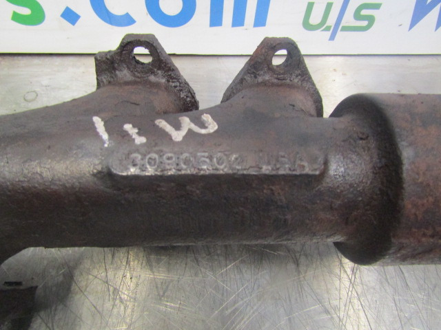 CUMMINS M11 EXHAUST MAINFOLD 3 PIECE P/NO 3090502/4003994 - Motore e ricambi per Camion: foto 2 CUMMINS M11 EXHAUST MAINFOLD 3 PIECE P/NO 3090502/4003994 - Motore e ricambi per Camion: foto 2