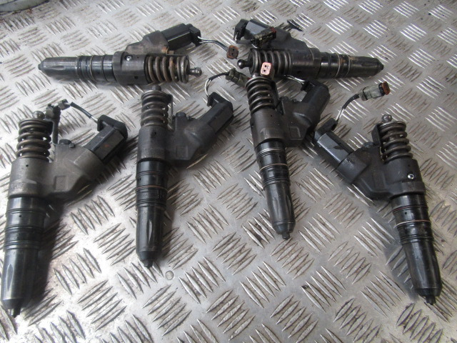 CUMMINS M11 INJECTORS P/NO 3411754 CC SET OF 6 - Sistema di alimentazione per Camion: foto 2 CUMMINS M11 INJECTORS P/NO 3411754 CC SET OF 6 - Sistema di alimentazione per Camion: foto 2