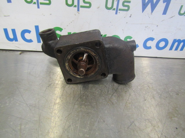 CUMMINS M11 THERMOSTAT HOUSING P/NO 3076793-3 - Motore e ricambi per Camion: foto 3 CUMMINS M11 THERMOSTAT HOUSING P/NO 3076793-3 - Motore e ricambi per Camion: foto 3
