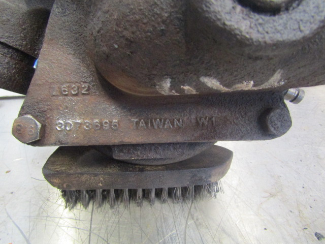 CUMMINS M11 WATER PUMP P/NO 3073695 - Motore e ricambi per Camion: foto 3 CUMMINS M11 WATER PUMP P/NO 3073695 - Motore e ricambi per Camion: foto 3