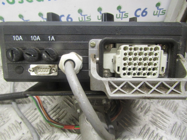 CUTHBERTSON GRITTER IN CAB CONTROL UNIT - ECU per Veicolo speciale/ Comunale: foto 3 CUTHBERTSON GRITTER IN CAB CONTROL UNIT - ECU per Veicolo speciale/ Comunale: foto 3