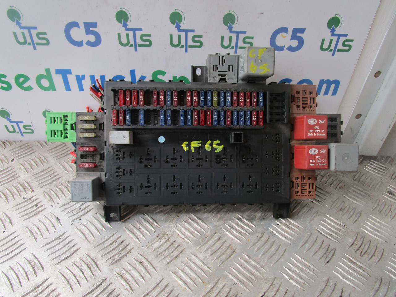 DAF CF 65 FUSEBOARD P/NO 518685102/02 - Sistema elettrico per Camion: foto 1 DAF CF 65 FUSEBOARD P/NO 518685102/02 - Sistema elettrico per Camion: foto 1