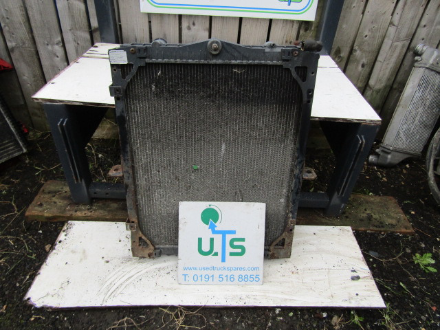 DAF LF 45/55 220/180 RADIATOR P/NO 3066834 - Radiatore per Camion: foto 1 DAF LF 45/55 220/180 RADIATOR P/NO 3066834 - Radiatore per Camion: foto 1