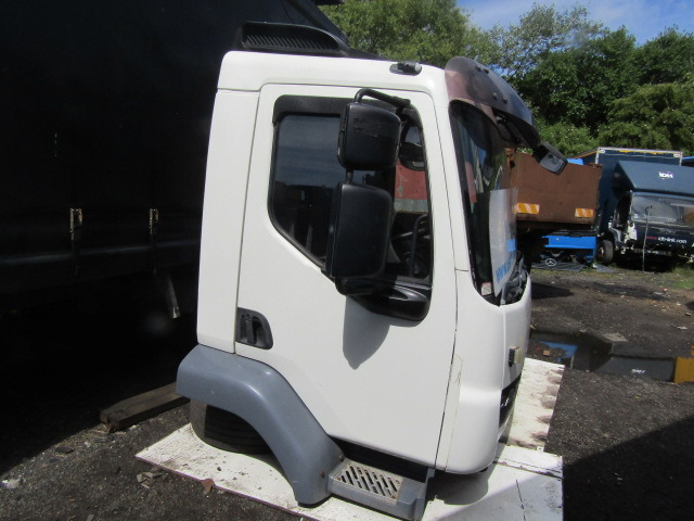 DAF LF 55 CAB EURO 5 MANUAL COMPLETE EXCELLENT CONDITION - Cabina per Camion: foto 3 DAF LF 55 CAB EURO 5 MANUAL COMPLETE EXCELLENT CONDITION - Cabina per Camion: foto 3