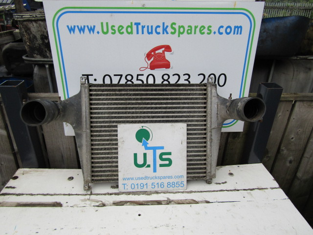 DAF LF 55 INTERCOOLER P/NO 1659127 - Radiatore per Camion: foto 1 DAF LF 55 INTERCOOLER P/NO 1659127 - Radiatore per Camion: foto 1