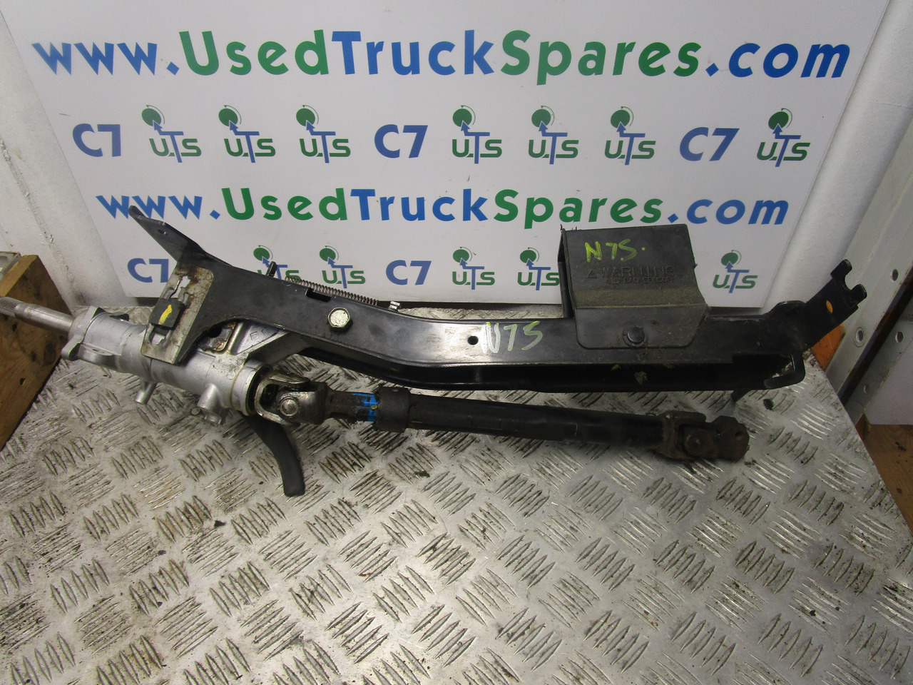 ISUZU N75 4HK1 STEERING COLUMN COMPLETE - Sterzo per Camion: foto 1 ISUZU N75 4HK1 STEERING COLUMN COMPLETE - Sterzo per Camion: foto 1