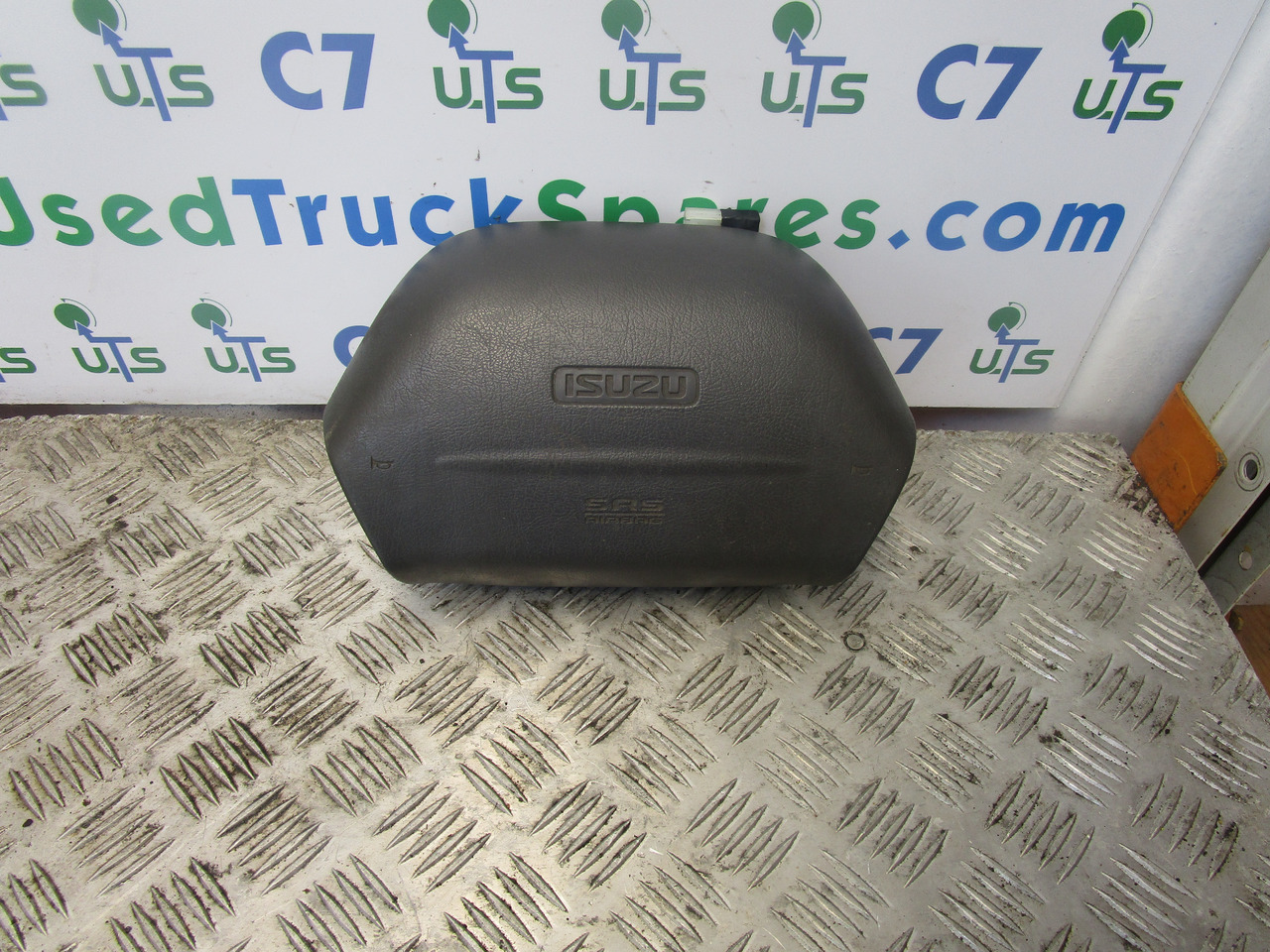 ISUZU N75 4HK1 STEERING WHEEL AIR BAG - Sterzo per Camion: foto 1 ISUZU N75 4HK1 STEERING WHEEL AIR BAG - Sterzo per Camion: foto 1