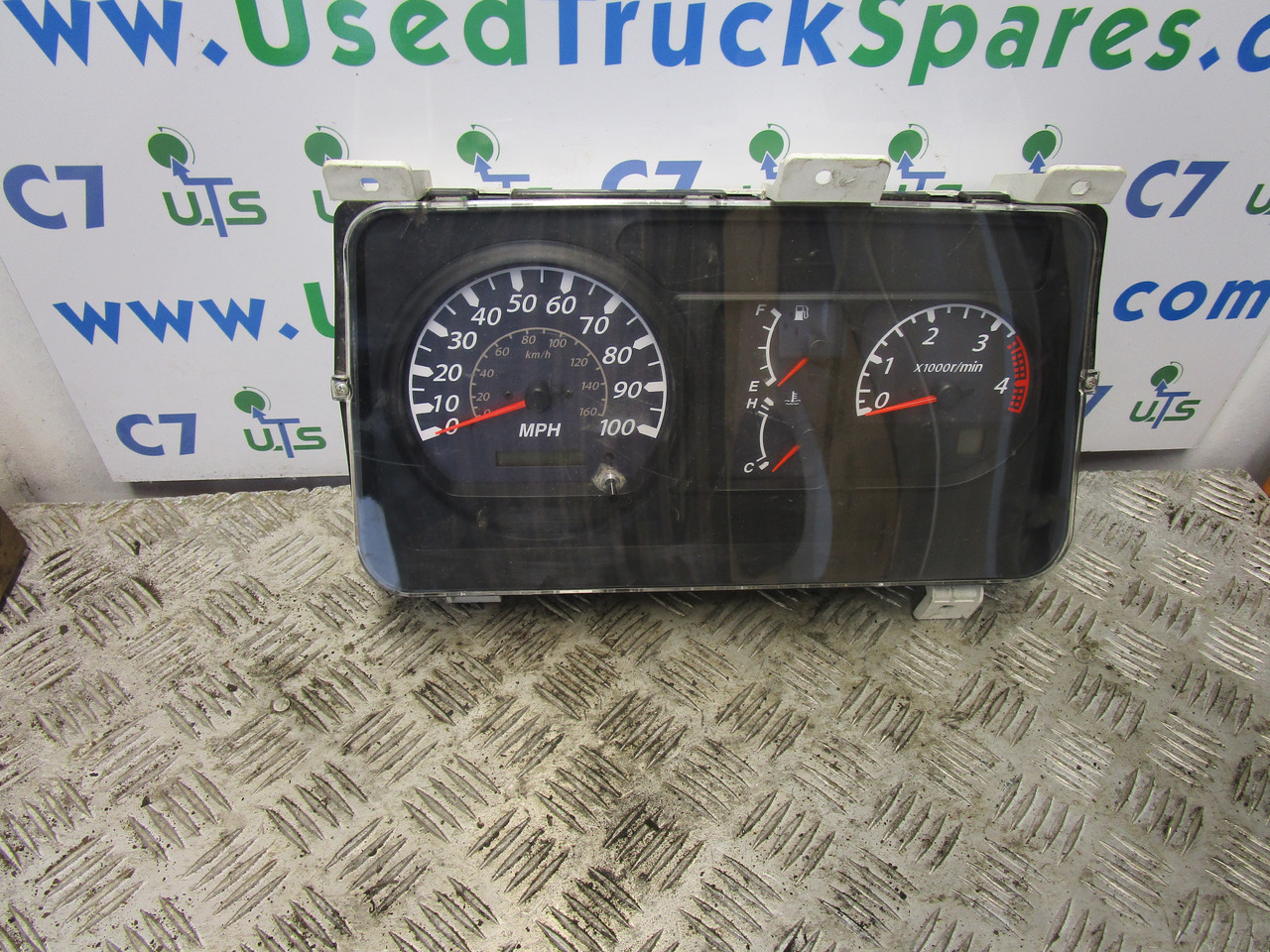 ISUZU NQR CLOCK CLUSTER AUTO P/NO 8981248910 - Sistema elettrico per Camion: foto 1 ISUZU NQR CLOCK CLUSTER AUTO P/NO 8981248910 - Sistema elettrico per Camion: foto 1