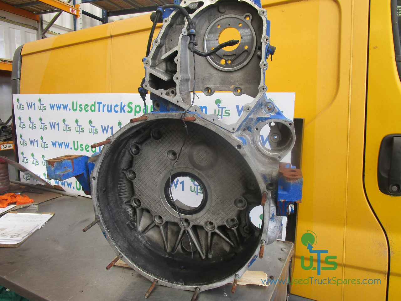 IVECO CURSOR 8 FLYWHEEL BELLHOUSING P/NO 99482255 - Volano per Camion: foto 2 IVECO CURSOR 8 FLYWHEEL BELLHOUSING P/NO 99482255 - Volano per Camion: foto 2