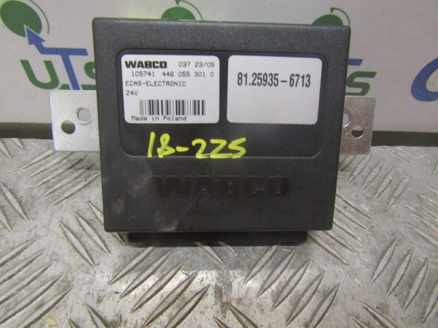 MAN M2000 18.225 ECAS ECU P/NO 81.25935.6713 - ECU per Camion: foto 1 MAN M2000 18.225 ECAS ECU P/NO 81.25935.6713 - ECU per Camion: foto 1