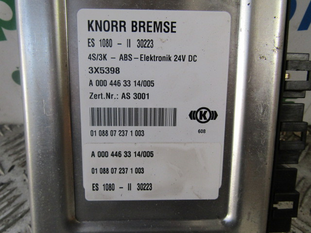 MERCEDES ATEGO ABS/ESR ECU P/NO A000 446 3314 - ECU per Camion: foto 2 MERCEDES ATEGO ABS/ESR ECU P/NO A000 446 3314 - ECU per Camion: foto 2