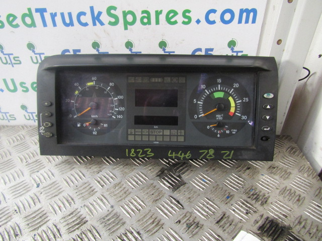 MERCEDES ATEGO CLOCK CLUSTER P/NO A001 448 7821 - Sterzo per Camion: foto 1 MERCEDES ATEGO CLOCK CLUSTER P/NO A001 448 7821 - Sterzo per Camion: foto 1