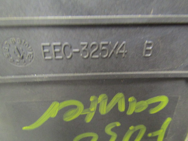 MITSUBISHI FUSO 75C EEC CONTROL UNIT P/NO EEC-325X4 - Sistema elettrico per Camion: foto 2 MITSUBISHI FUSO 75C EEC CONTROL UNIT P/NO EEC-325X4 - Sistema elettrico per Camion: foto 2