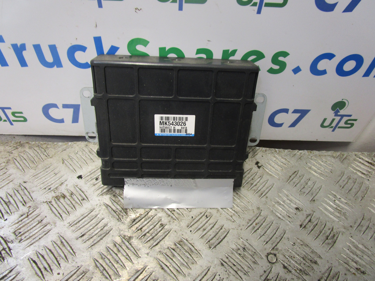 MITSUBISHI FUSO CONTROL UNIT P/NO MK543026 - Sistema elettrico per Camion: foto 1 MITSUBISHI FUSO CONTROL UNIT P/NO MK543026 - Sistema elettrico per Camion: foto 1