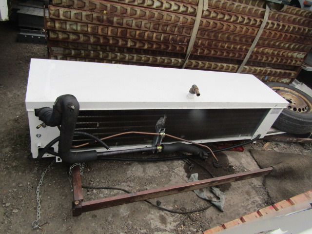 THERMO KING SPECTRUM TS DIESEL FRIDGE UNIT COMPLETE IN GOOD RUNNING ORDER - Frigorifero per Camion: foto 3 THERMO KING SPECTRUM TS DIESEL FRIDGE UNIT COMPLETE IN GOOD RUNNING ORDER - Frigorifero per Camion: foto 3