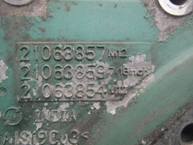 VOLVO FH13A FLYWHEEL BELLHOUSING P/NO 21063857 / 21063859 - Volano per Camion: foto 2 VOLVO FH13A FLYWHEEL BELLHOUSING P/NO 21063857 / 21063859 - Volano per Camion: foto 2