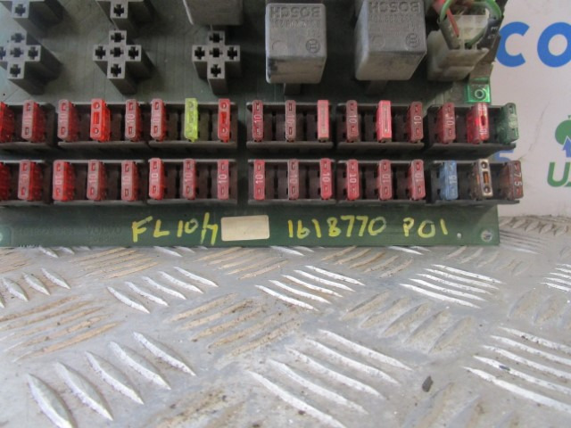 VOLVO FL10/FL7 FUSEBOARD 1618770-P01 - Sistema elettrico per Camion: foto 2 VOLVO FL10/FL7 FUSEBOARD 1618770-P01 - Sistema elettrico per Camion: foto 2