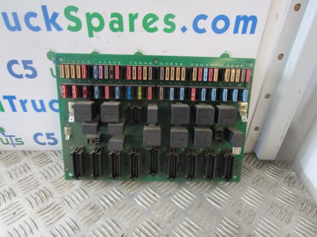 VOLVO FLE/FL6 FUSEBOARD 1079459 P04 - Sistema elettrico per Camion: foto 1 VOLVO FLE/FL6 FUSEBOARD 1079459 P04 - Sistema elettrico per Camion: foto 1