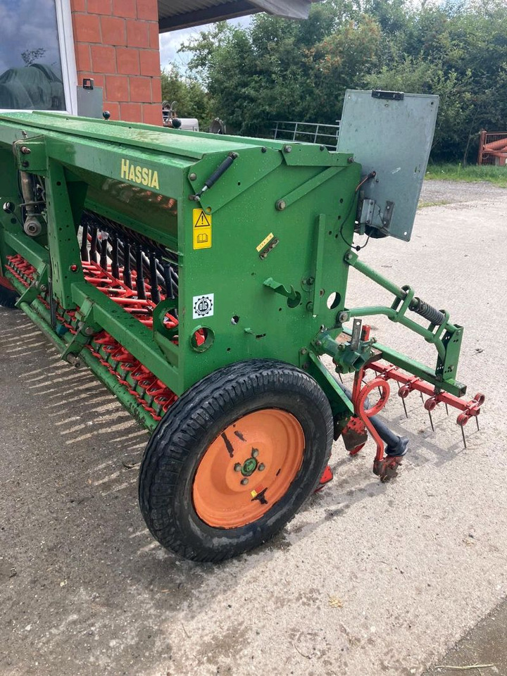 Hassia Euro 300/29 - Macchina per la lavorazione del terreno: foto 4 Hassia Euro 300/29 - Macchina per la lavorazione del terreno: foto 4