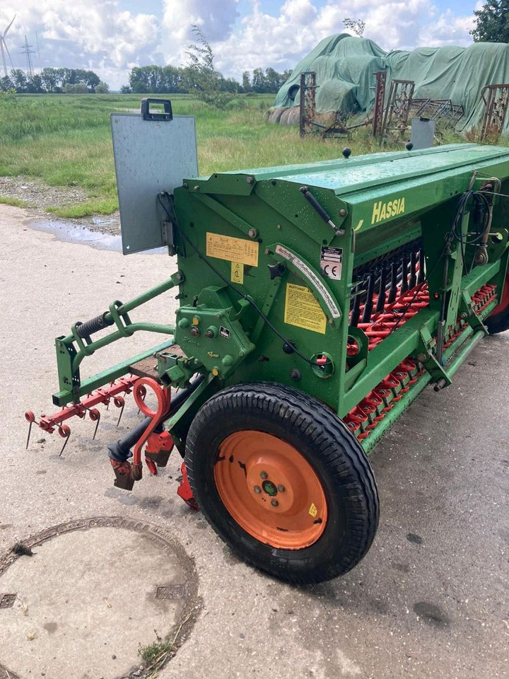Hassia Euro 300/29 - Macchina per la lavorazione del terreno: foto 5 Hassia Euro 300/29 - Macchina per la lavorazione del terreno: foto 5