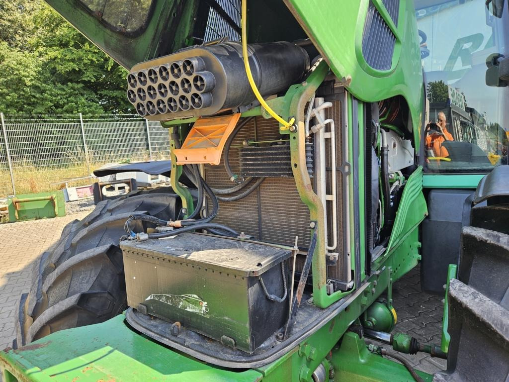 John Deere 6830 Premium - Trattore: foto 4 John Deere 6830 Premium - Trattore: foto 4
