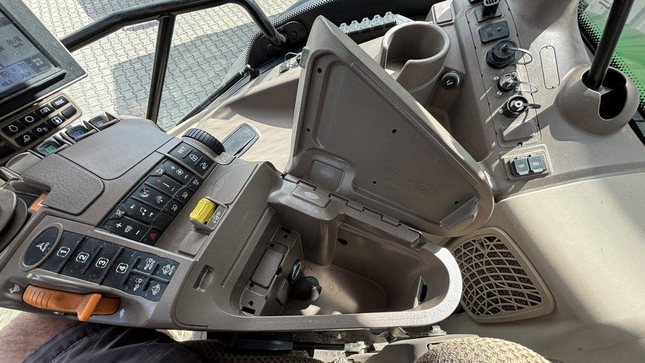 John Deere 6R195 - Trattore: foto 3 John Deere 6R195 - Trattore: foto 3