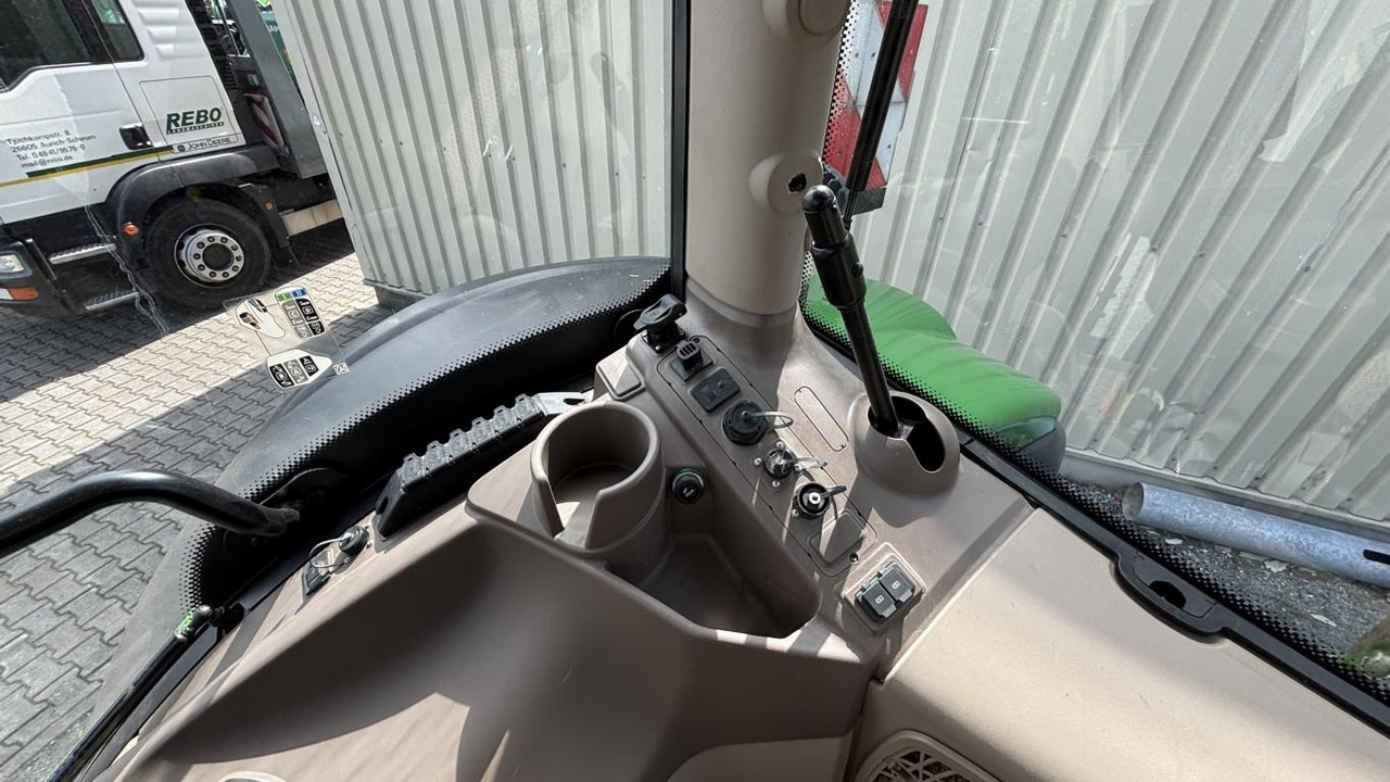 John Deere 6R195 - Trattore: foto 4 John Deere 6R195 - Trattore: foto 4