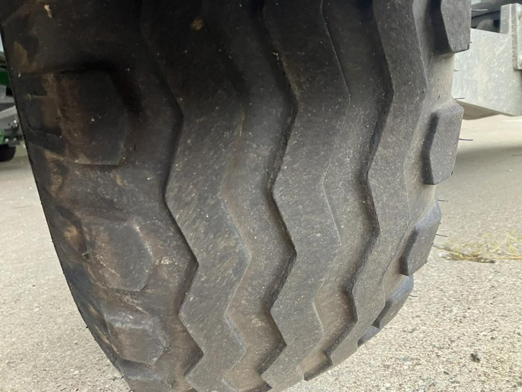 John Deere HD40X MY23 - Barra di taglio per grano: foto 2 John Deere HD40X MY23 - Barra di taglio per grano: foto 2