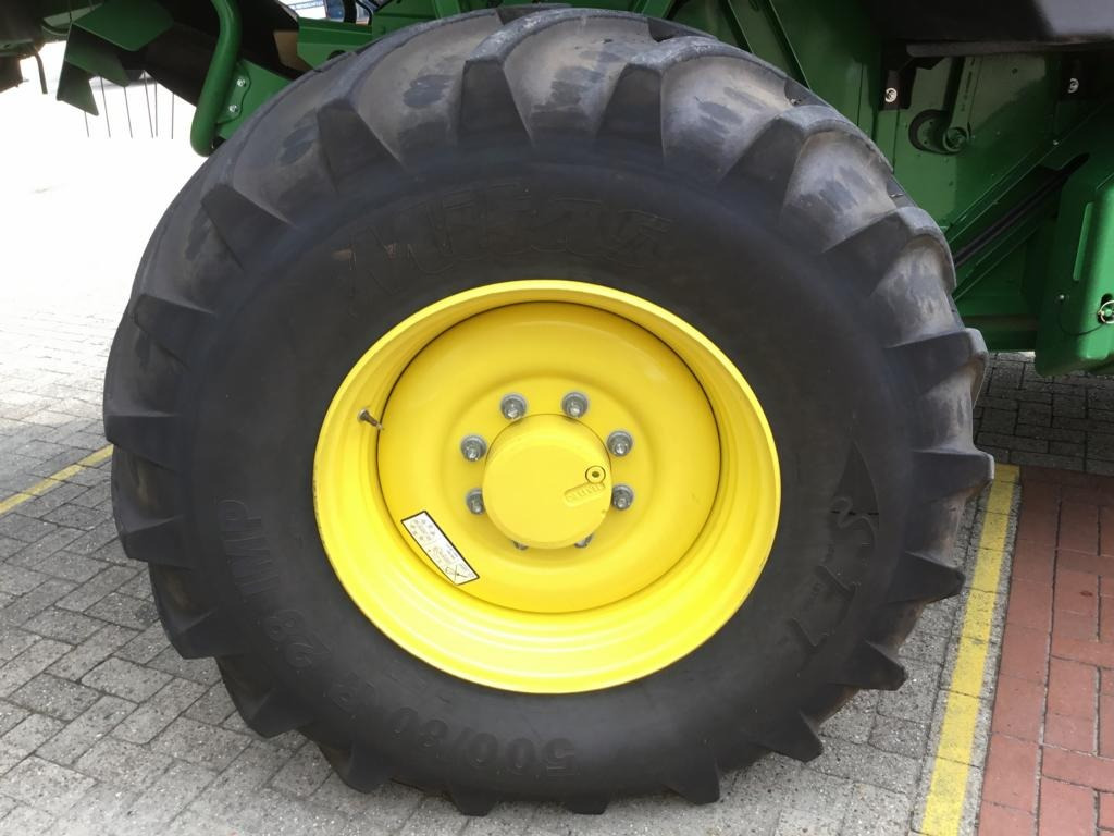 John Deere MÄHDRESCHER T670 LL - Mietitrebbia: foto 3 John Deere MÄHDRESCHER T670 LL - Mietitrebbia: foto 3