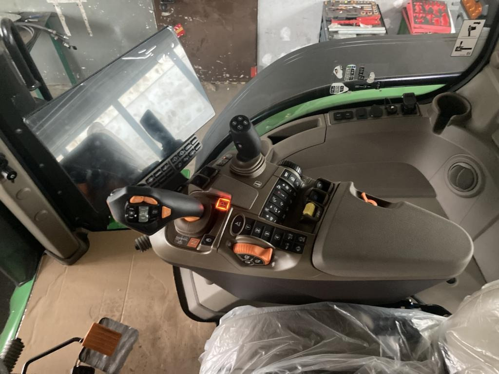 John Deere TRAKTOR 8R370 - Trattore: foto 5 John Deere TRAKTOR 8R370 - Trattore: foto 5