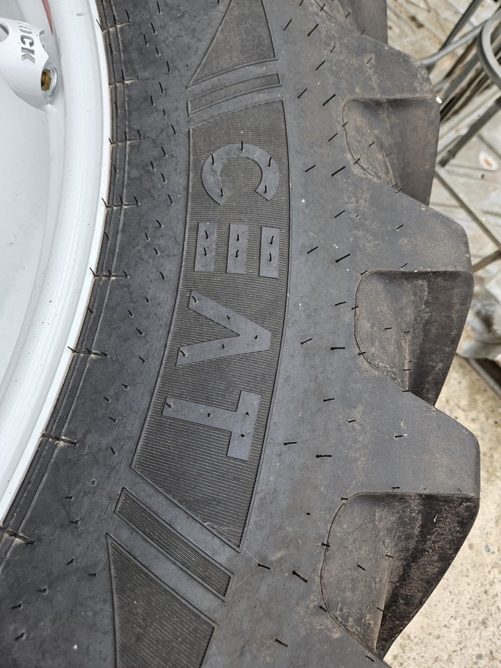 Massey Ferguson 6S. 165 Dyna-6 Exclusive - Trattore: foto 2 Massey Ferguson 6S. 165 Dyna-6 Exclusive - Trattore: foto 2