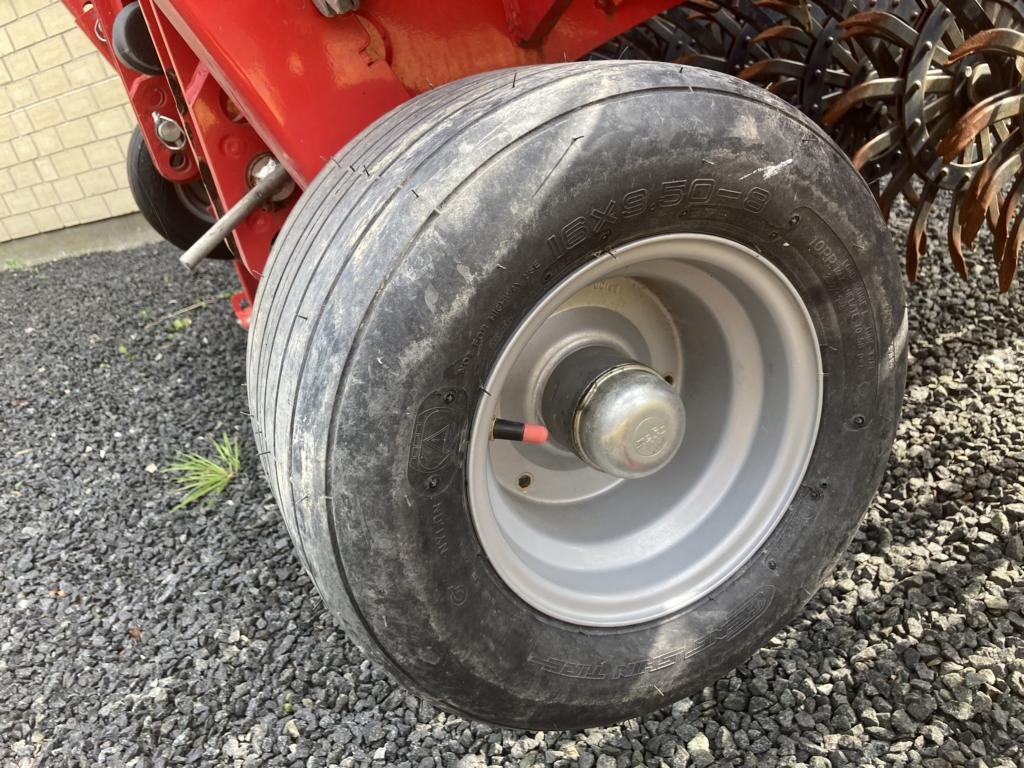 Pöttinger ROTOCARE V 12400 - Macchina per la lavorazione del terreno: foto 2 Pöttinger ROTOCARE V 12400 - Macchina per la lavorazione del terreno: foto 2