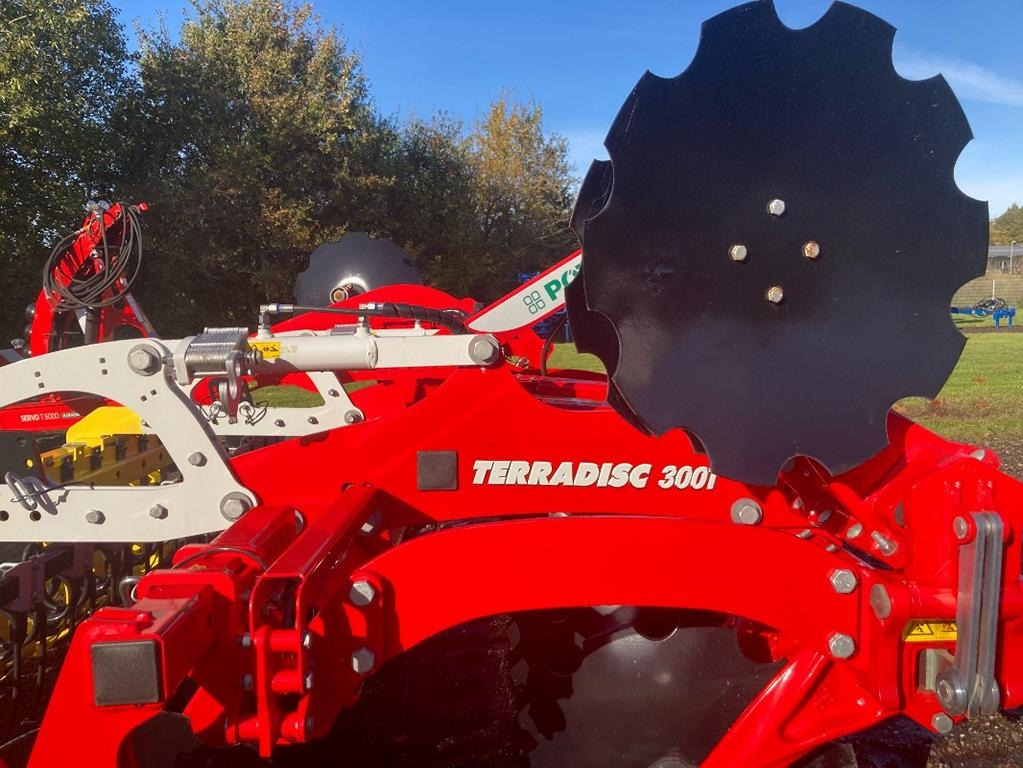 Pöttinger TERRADISC 3001 - Erpice a dischi: foto 2 Pöttinger TERRADISC 3001 - Erpice a dischi: foto 2