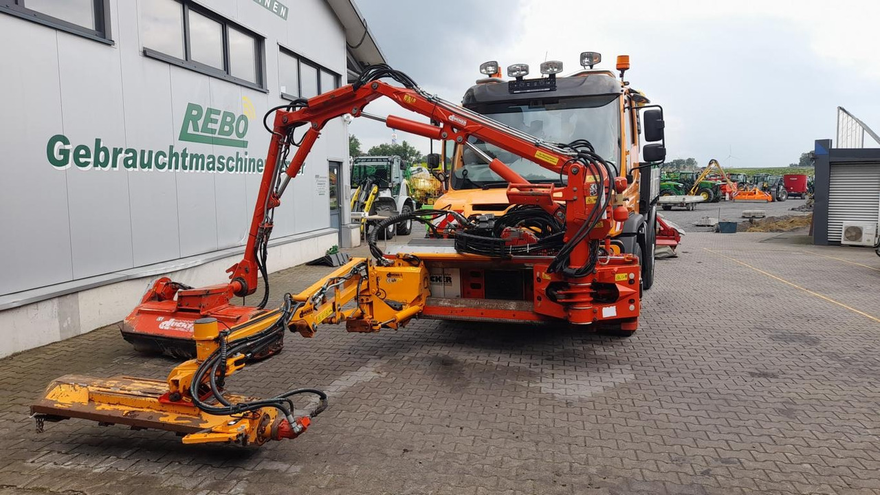 Mercedes-Benz UNIMOG U 527 - Veicolo speciale/ Comunale: foto 3 Mercedes-Benz UNIMOG U 527 - Veicolo speciale/ Comunale: foto 3