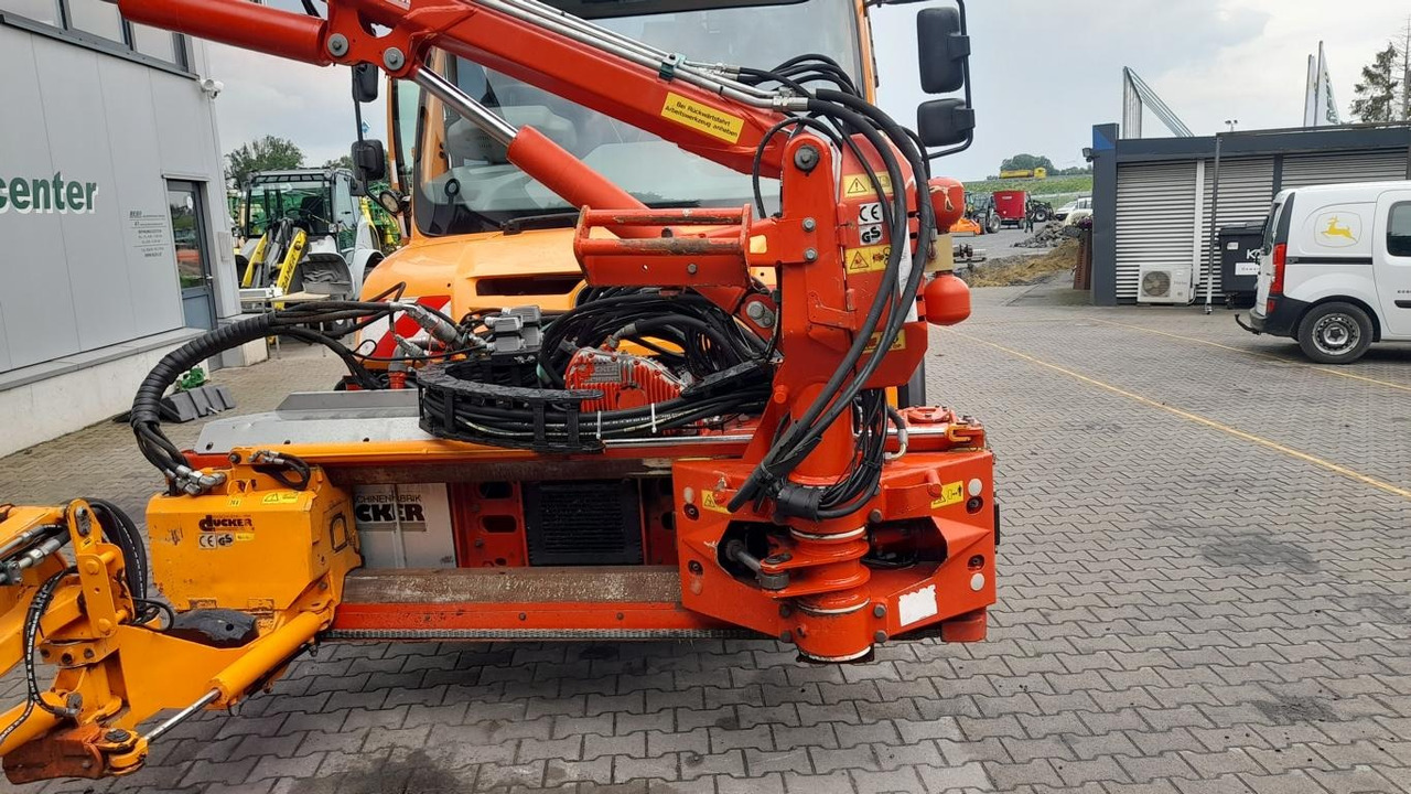 Mercedes-Benz UNIMOG U 527 - Veicolo speciale/ Comunale: foto 2 Mercedes-Benz UNIMOG U 527 - Veicolo speciale/ Comunale: foto 2