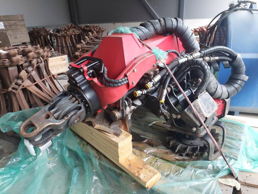 Komatsu 365.1 - Testa di abbattimento: foto 1 Komatsu 365.1 - Testa di abbattimento: foto 1