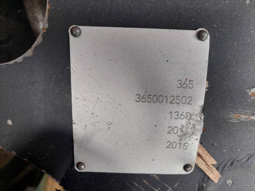 Komatsu 365.1 - Testa di abbattimento: foto 2 Komatsu 365.1 - Testa di abbattimento: foto 2