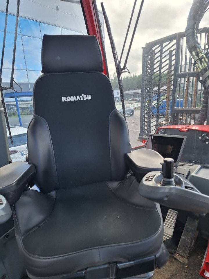 Forwarder Komatsu 875: foto 8 Forwarder Komatsu 875: foto 8