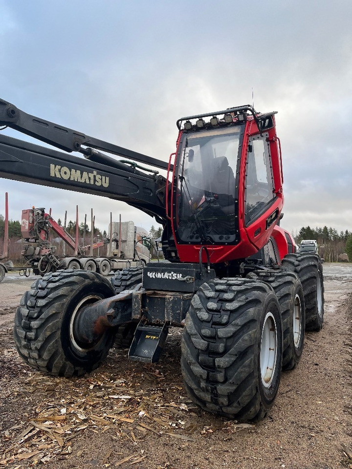 Komatsu 911 - Abbattitrice forestale: foto 1 Komatsu 911 - Abbattitrice forestale: foto 1