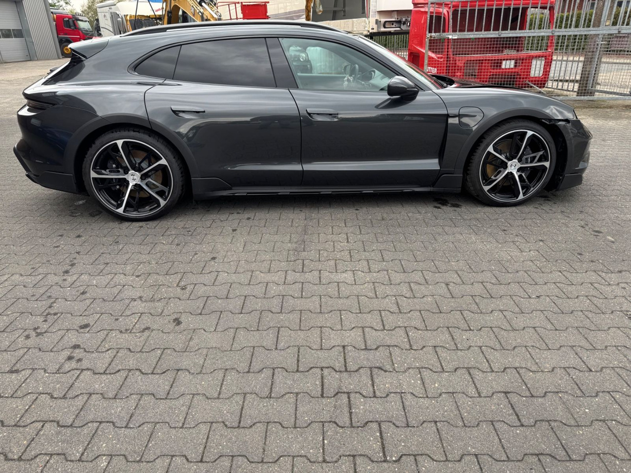 Porsche Taycan Cross Turismo 4 NUR 450 KM!! - Autovettura: foto 3 Porsche Taycan Cross Turismo 4 NUR 450 KM!! - Autovettura: foto 3